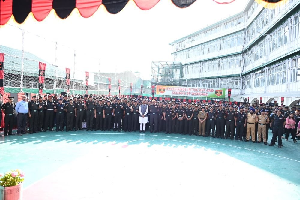 Raksha Rajya Mantri visits Simla ARTRAC